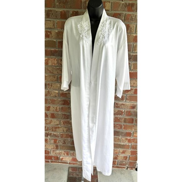 Vintage Intimo Amore Satin White Robe - Picture 8 of 9